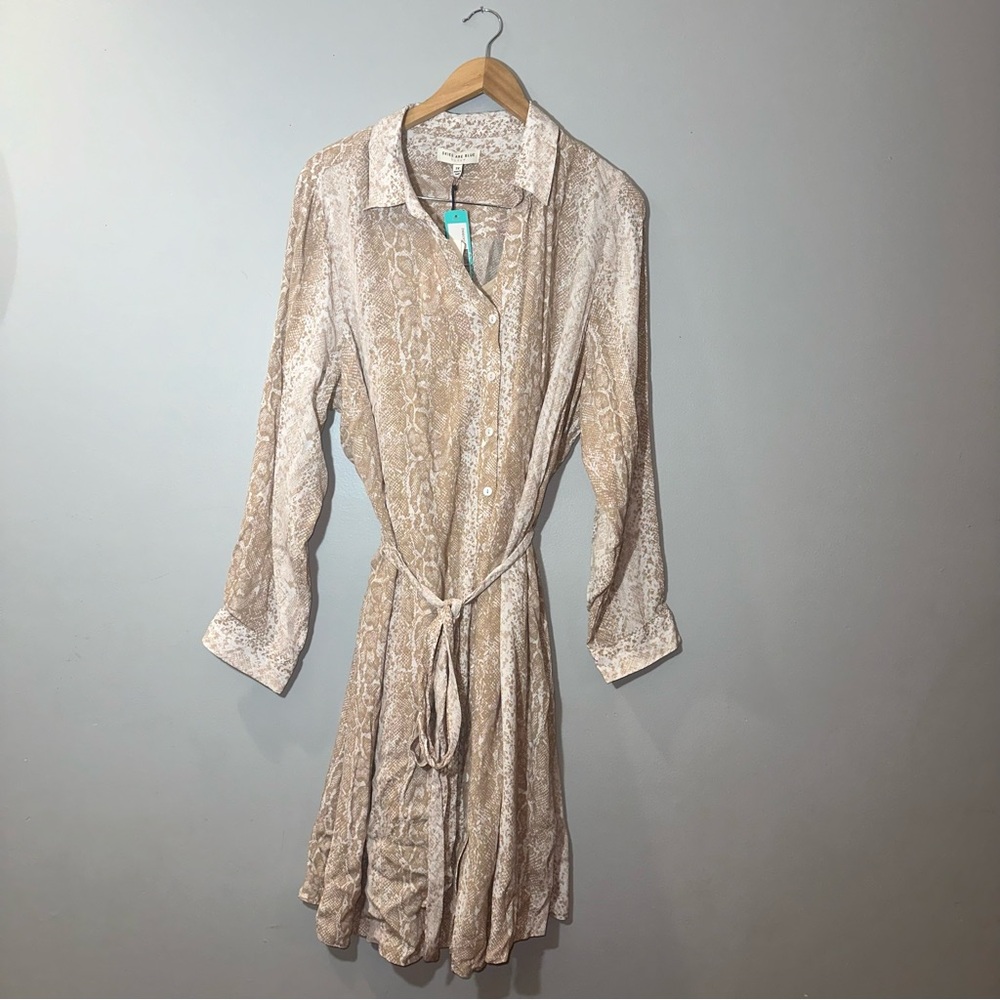 Skies are blue beige plus size 2x snake dress